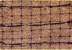 Geomallas mixtas bidimensionales y semipermanen-tes